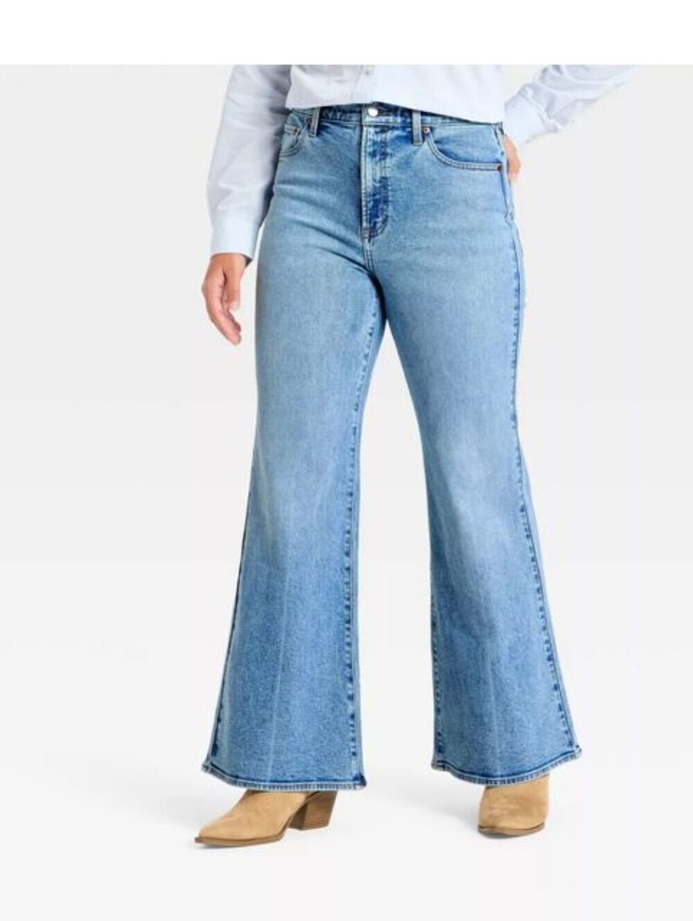 Universal Thread Women's Highest-Rise 70's Flare Jeans, Vintage Light Wash 14